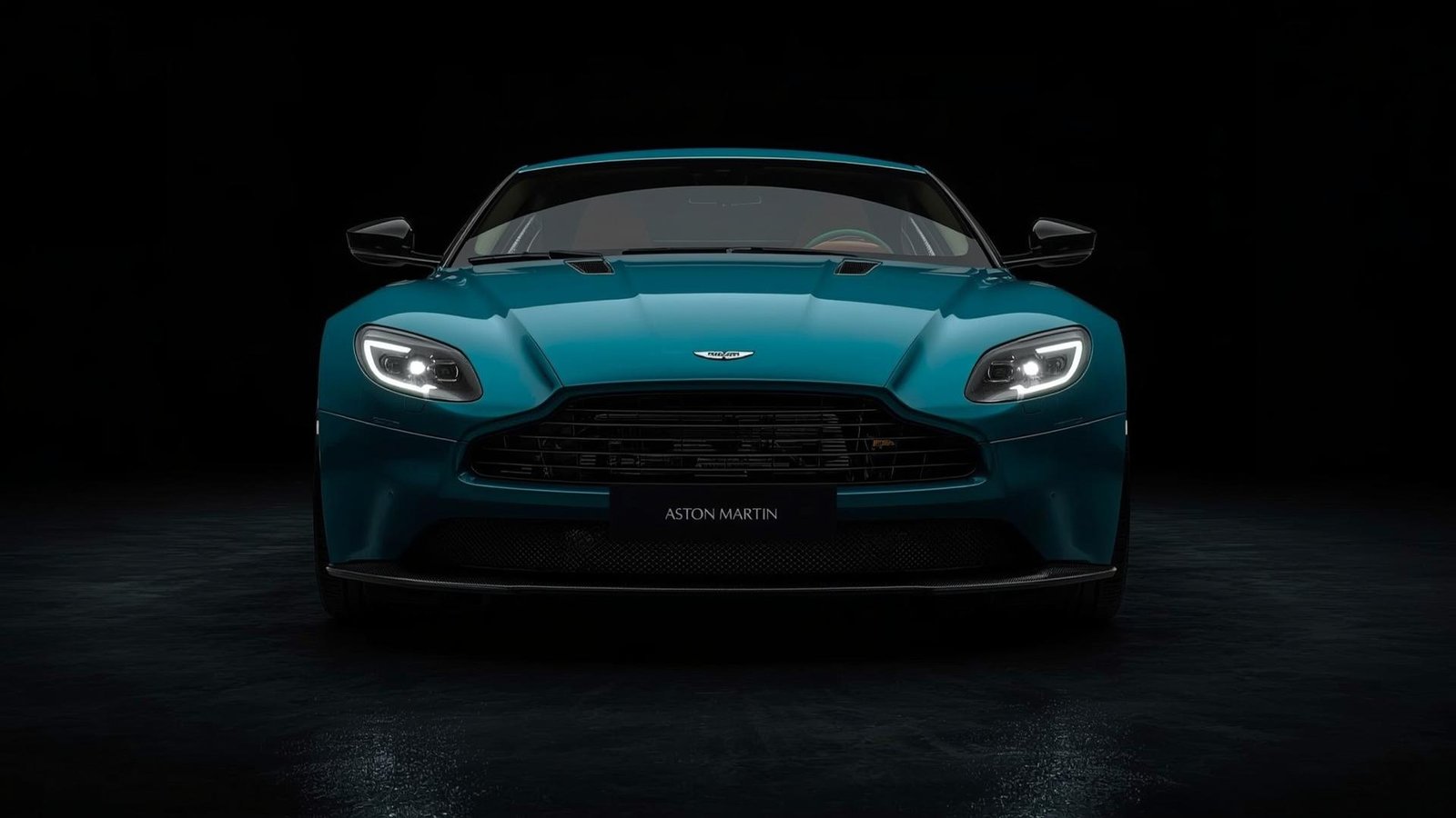 Download Free Aston Martin Vantage Wallpaper